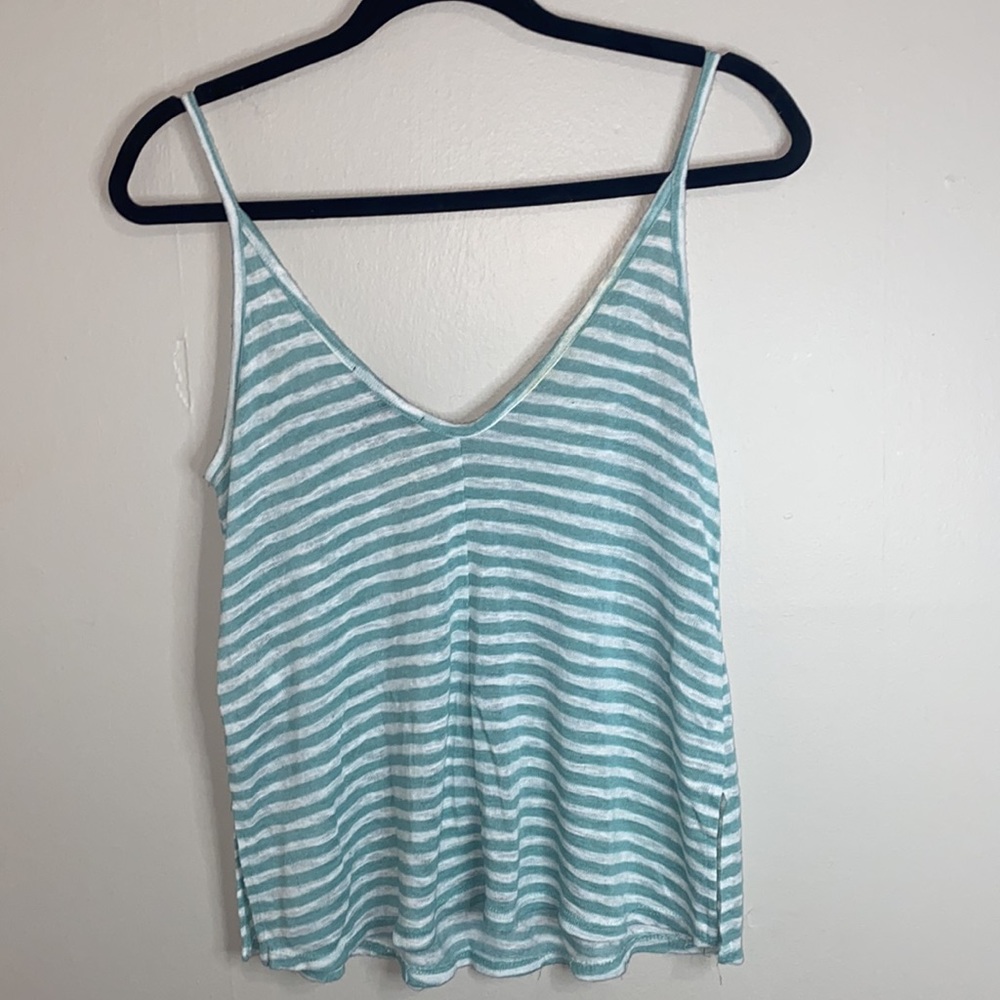 🎱Blue and white sheer top! - Picture 7 of 7